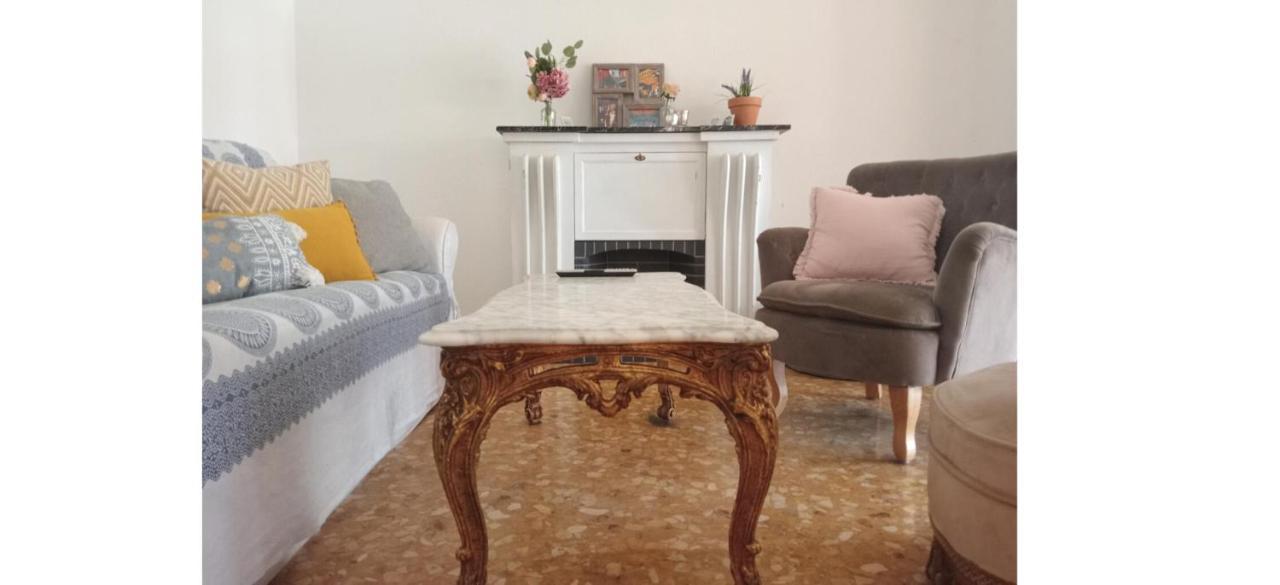 City Center Homestay Valencia Bagian luar foto